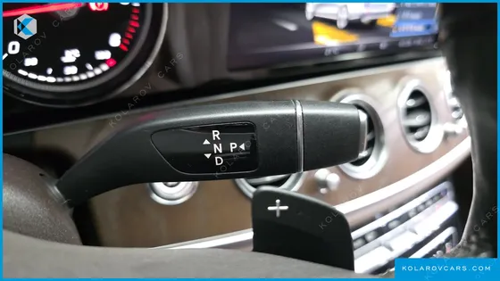 MERCEDES E-CLASS E220D EXCLUSIVE