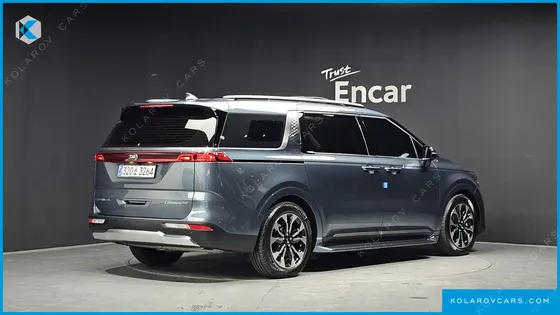 KIA CARNIVAL GASOLINE 7-SEATER SIGNATURE