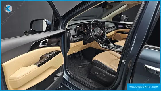 KIA CARNIVAL GASOLINE 7-SEATER SIGNATURE