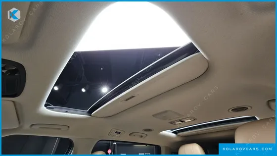 KIA CARNIVAL GASOLINE 7-SEATER SIGNATURE