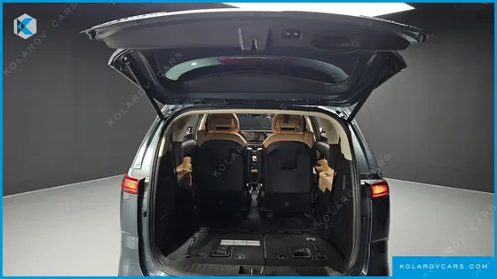 KIA CARNIVAL GASOLINE 7-SEATER SIGNATURE