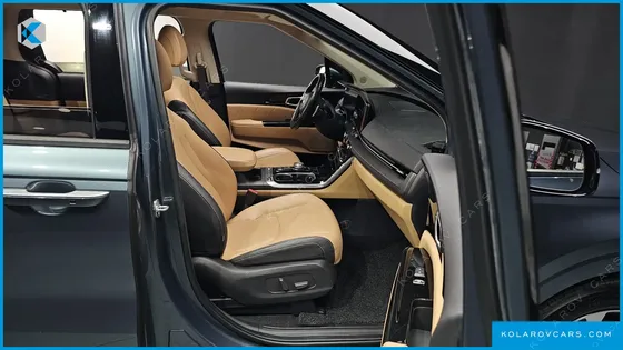 KIA CARNIVAL GASOLINE 7-SEATER SIGNATURE