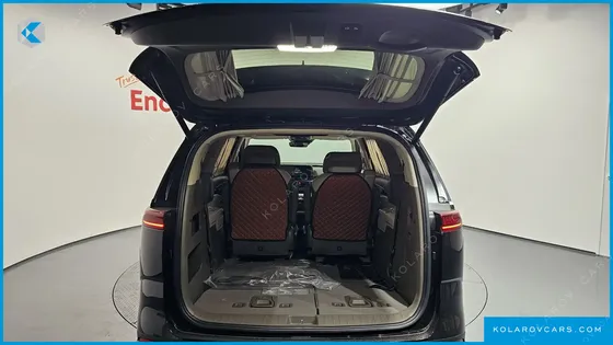 KIA CARNIVAL 7-SEATER HI-LIMOUSINE