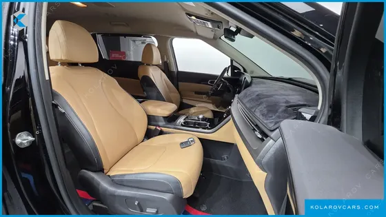 KIA CARNIVAL GASOLINE 7-SEATER NOBLESSE