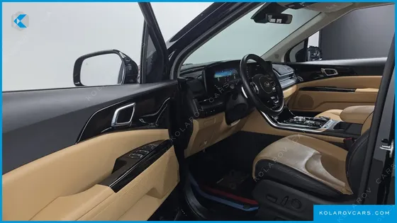KIA CARNIVAL GASOLINE 7-SEATER NOBLESSE