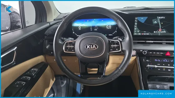 KIA CARNIVAL GASOLINE 7-SEATER NOBLESSE