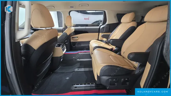 KIA CARNIVAL GASOLINE 7-SEATER NOBLESSE