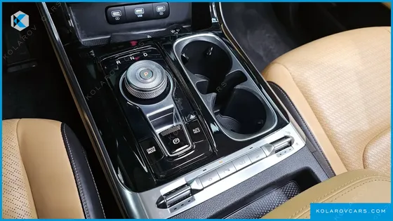 KIA CARNIVAL 9-SEATER SIGNATURE