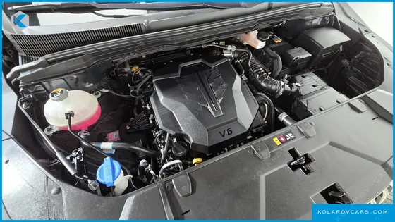 KIA CARNIVAL GASOLINE 7-SEATER SIGNATURE