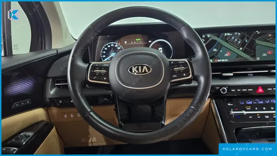 KIA CARNIVAL GASOLINE 7-SEATER SIGNATURE