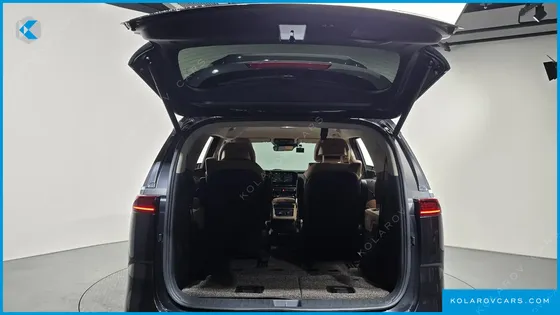 KIA CARNIVAL GASOLINE 7-SEATER SIGNATURE