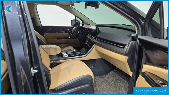 KIA CARNIVAL GASOLINE 7-SEATER SIGNATURE