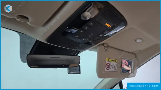 KIA CARNIVAL GASOLINE 7-SEATER SIGNATURE