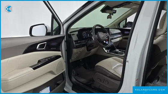 KIA CARNIVAL GASOLINE 9-SEATER SIGNATURE