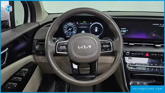 KIA CARNIVAL GASOLINE 9-SEATER SIGNATURE