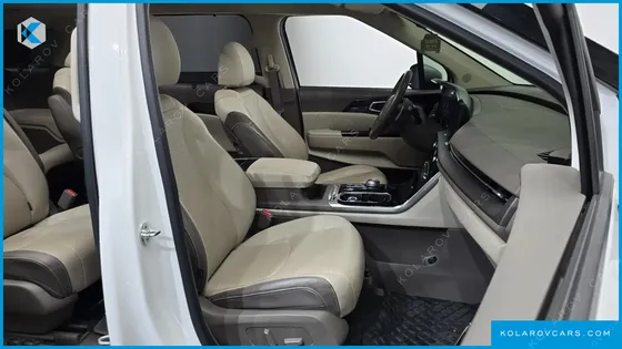 KIA CARNIVAL GASOLINE 9-SEATER SIGNATURE