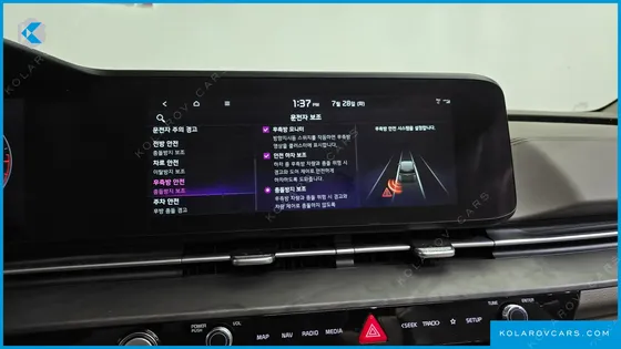 KIA CARNIVAL GASOLINE 9-SEATER SIGNATURE