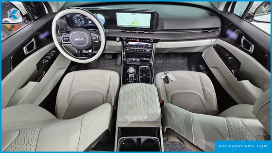 KIA CARNIVAL 7-SEATER SIGNATURE