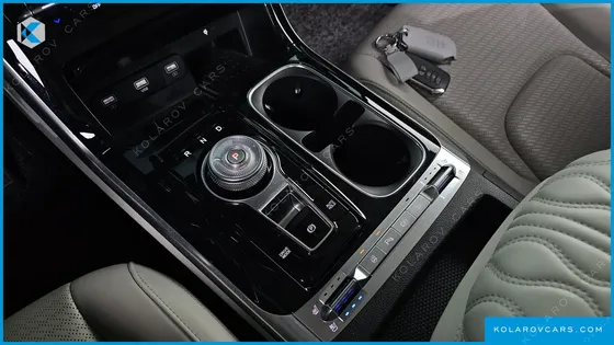 KIA CARNIVAL 7-SEATER SIGNATURE