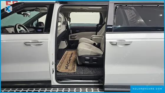 KIA CARNIVAL 7-SEATER SIGNATURE