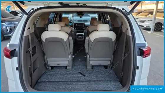 KIA CARNIVAL 9-SEATER NOBLESSE