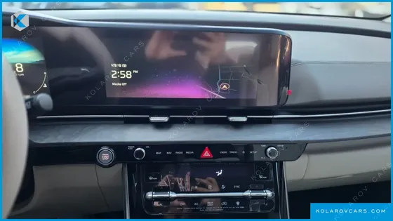 KIA CARNIVAL 9-SEATER NOBLESSE