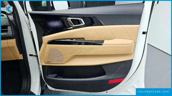 KIA CARNIVAL 9-SEATER SIGNATURE