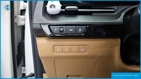 KIA CARNIVAL 9-SEATER SIGNATURE