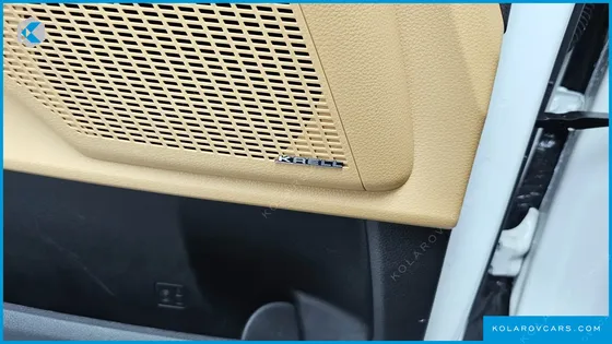 KIA CARNIVAL 9-SEATER SIGNATURE