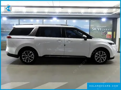 KIA CARNIVAL GASOLINE 9-SEATER SIGNATURE