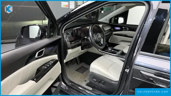 KIA CARNIVAL 9-SEATER SIGNATURE