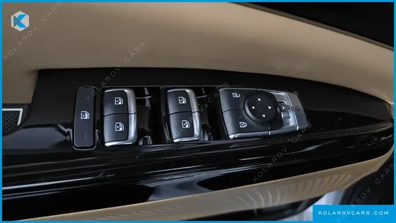 KIA CARNIVAL 7-SEATER NOBLESSE