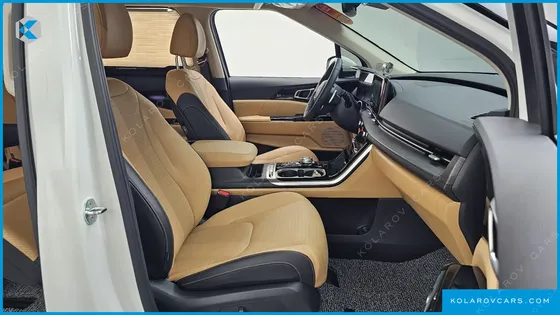 KIA CARNIVAL GASOLINE 7-SEATER SIGNATURE