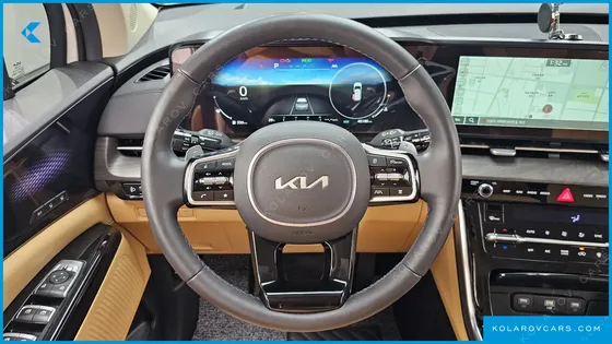 KIA CARNIVAL GASOLINE 7-SEATER SIGNATURE