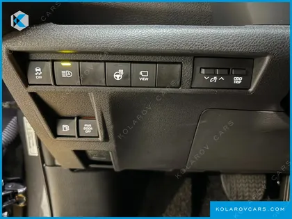 TOYOTA SIENNA 2.5 HYBRID 2WD