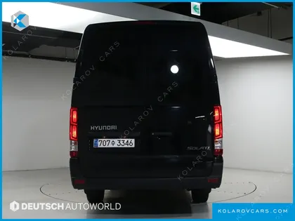 HYUNDAI SOLATI 15-SEATER