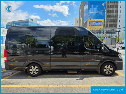 HYUNDAI SOLATI 15-SEATER
