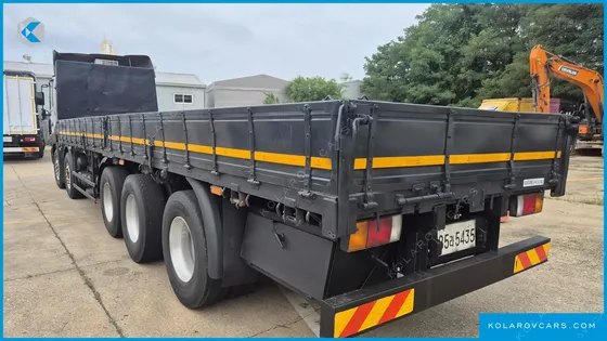 HYUNDAI TRAGO 10X4