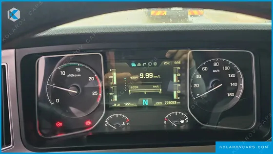 HYUNDAI EXCEED 10X4