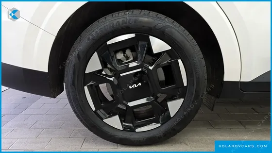 KIA CARNIVAL 9-SEATER NOBLESSE