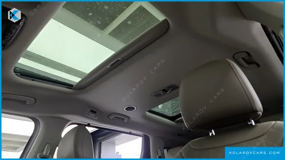 KIA CARNIVAL 9-SEATER NOBLESSE