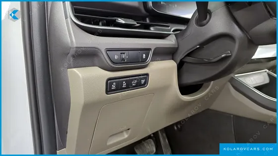 KIA CARNIVAL 9-SEATER NOBLESSE