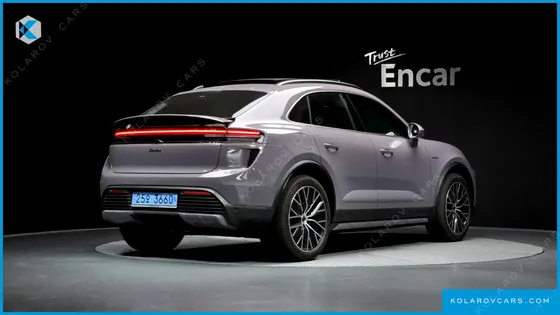 PORSCHE MACAN TURBO