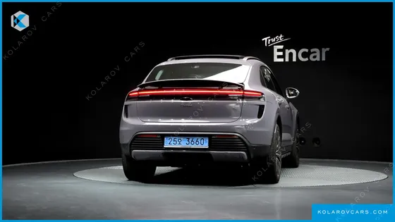 PORSCHE MACAN TURBO