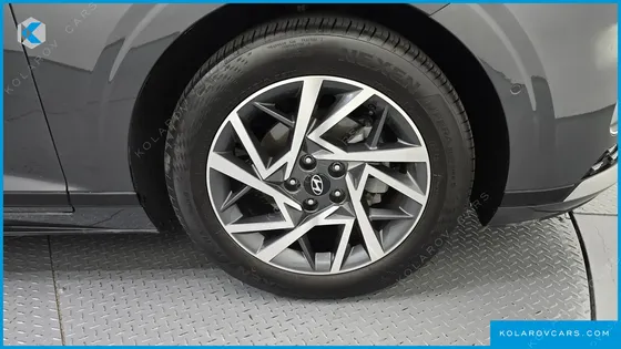 HYUNDAI GRANDEUR EXCLUSIVE