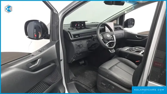 HYUNDAI STARIA TOURER 9-SEATER