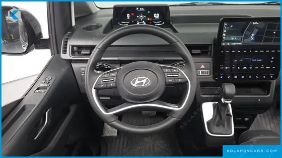 HYUNDAI STARIA TOURER 9-SEATER