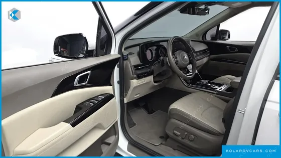 KIA CARNIVAL 9-SEATER NOBLESSE
