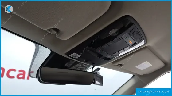 KIA CARNIVAL 9-SEATER NOBLESSE