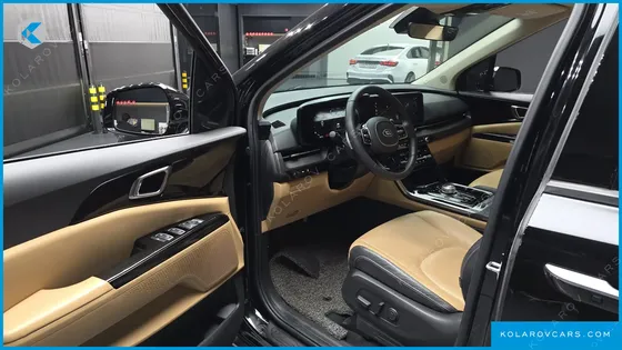 KIA CARNIVAL 9-SEATER NOBLESSE